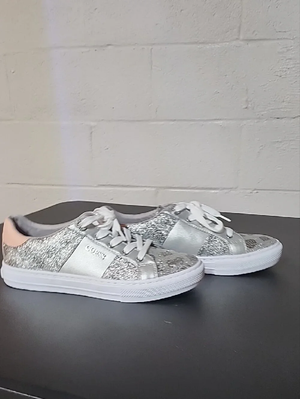Guess Lovin3 Women’s Silver Glitter Low-Top Sneakers